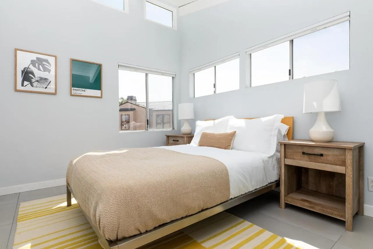 Bay Breeze By Avantstay Newport Beach 0*,  United States